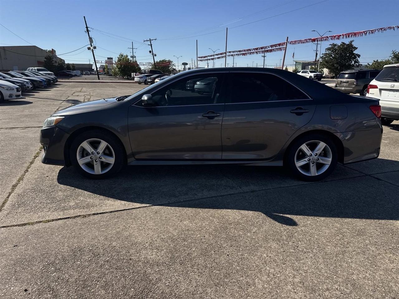 Toyota Camry SE 2014