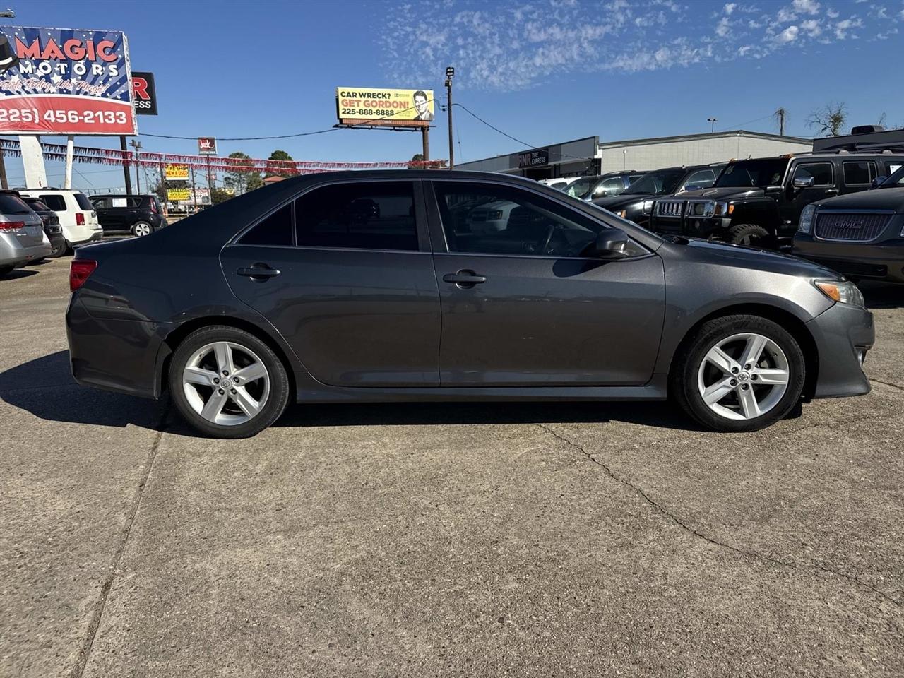 Toyota Camry SE 2014