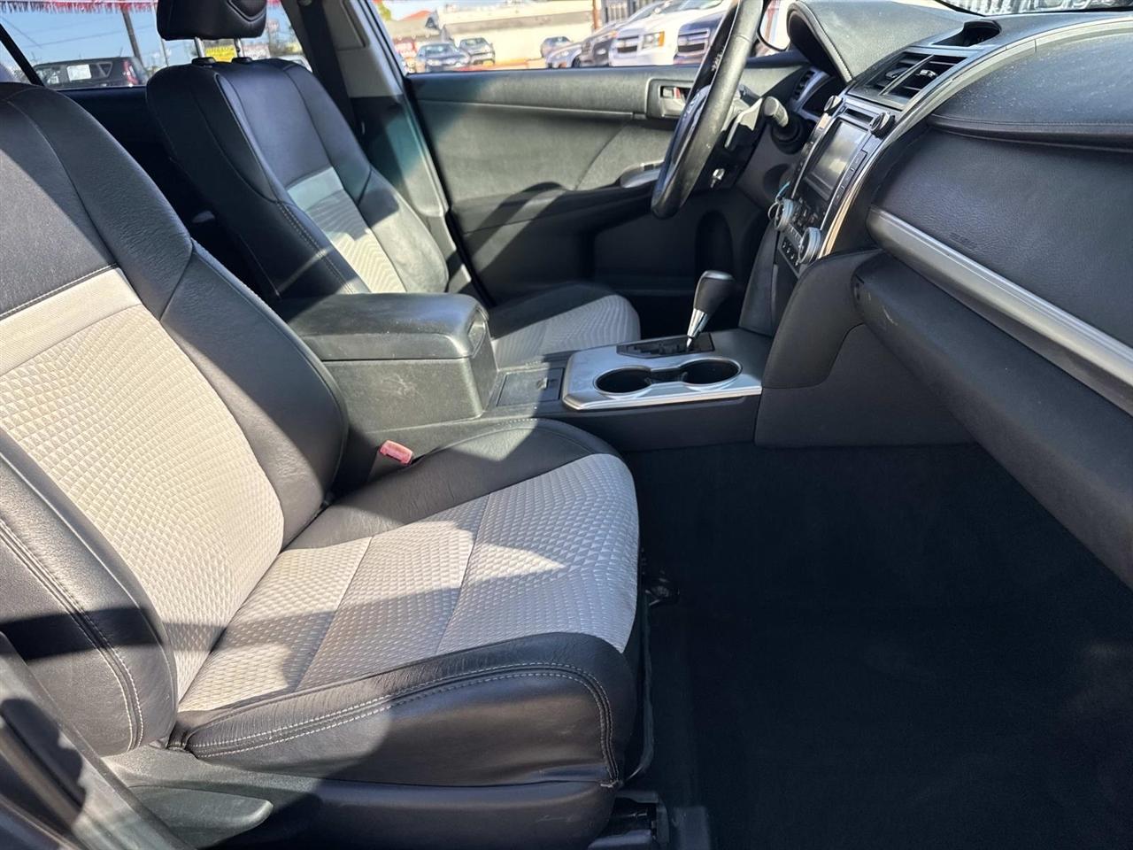 Toyota Camry SE 2014