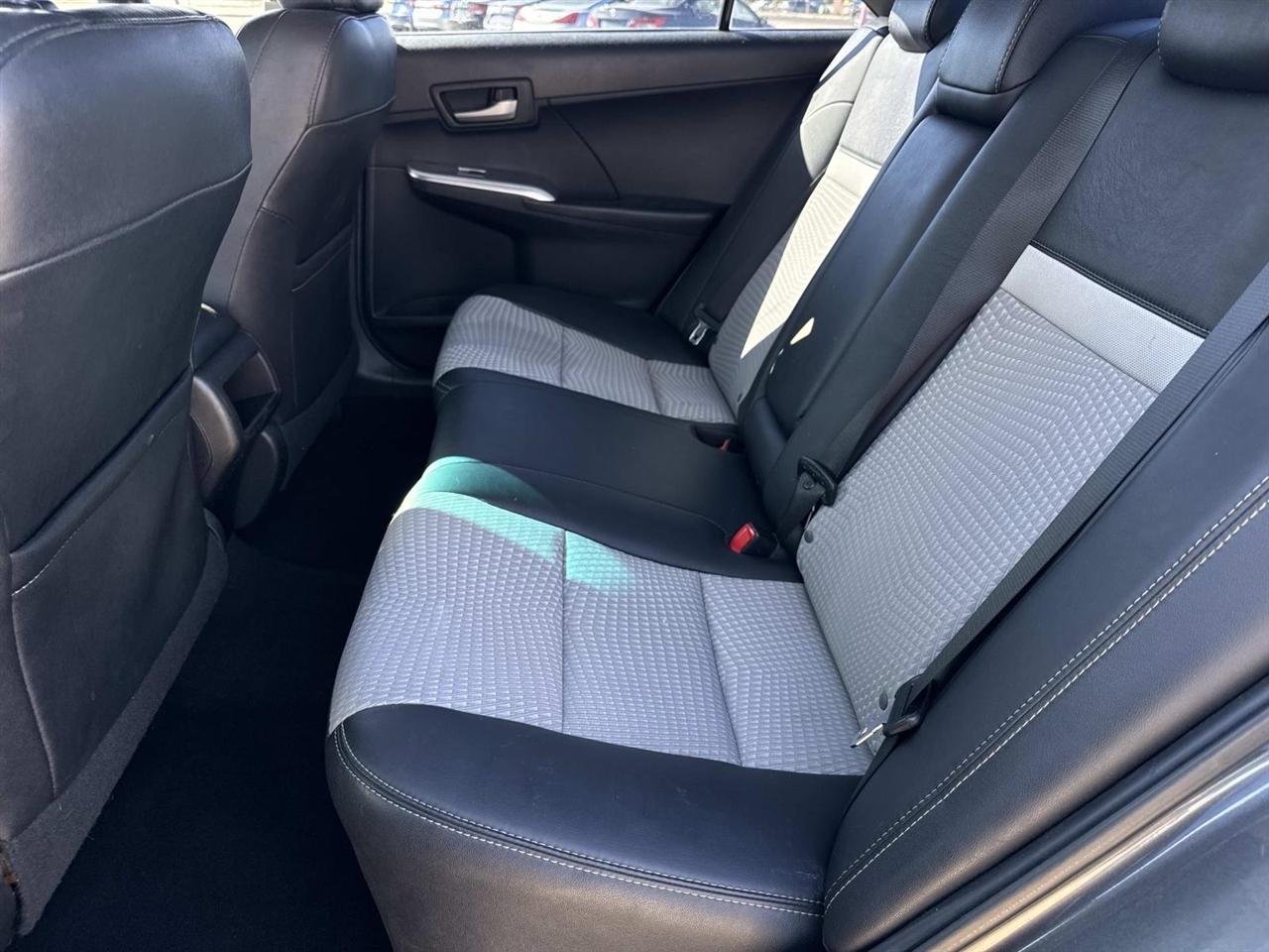 Toyota Camry SE 2014