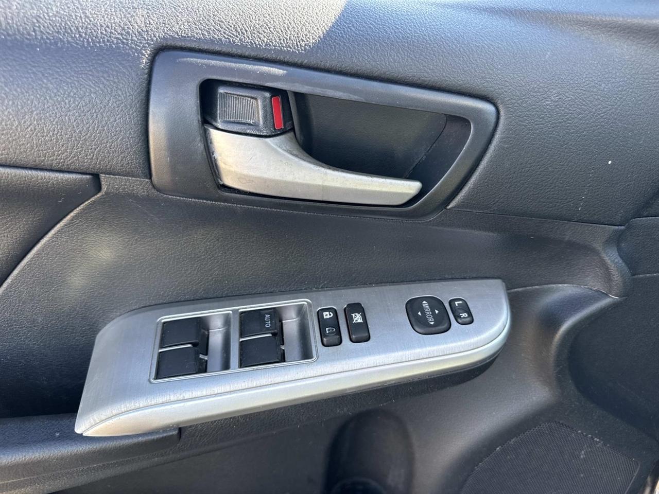 Toyota Camry SE 2014