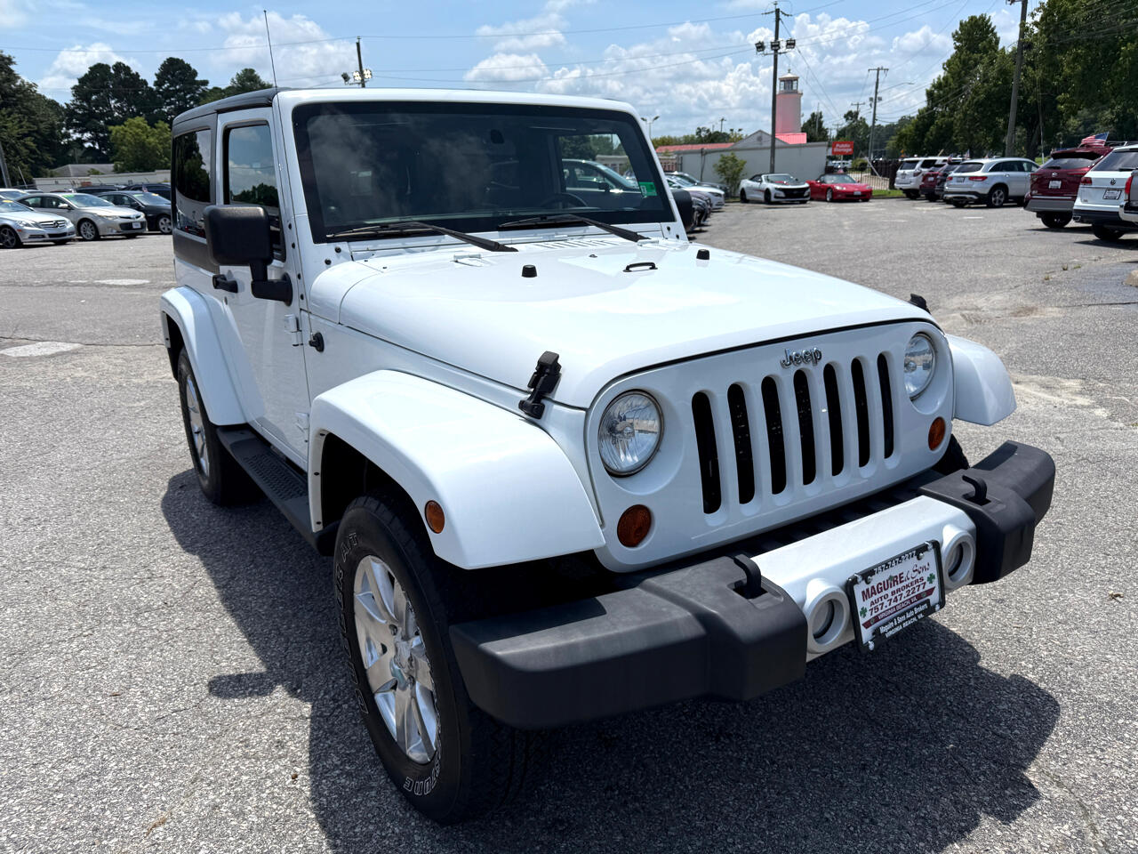 Jeep Wrangler 4WD 2dr Sahara 2012