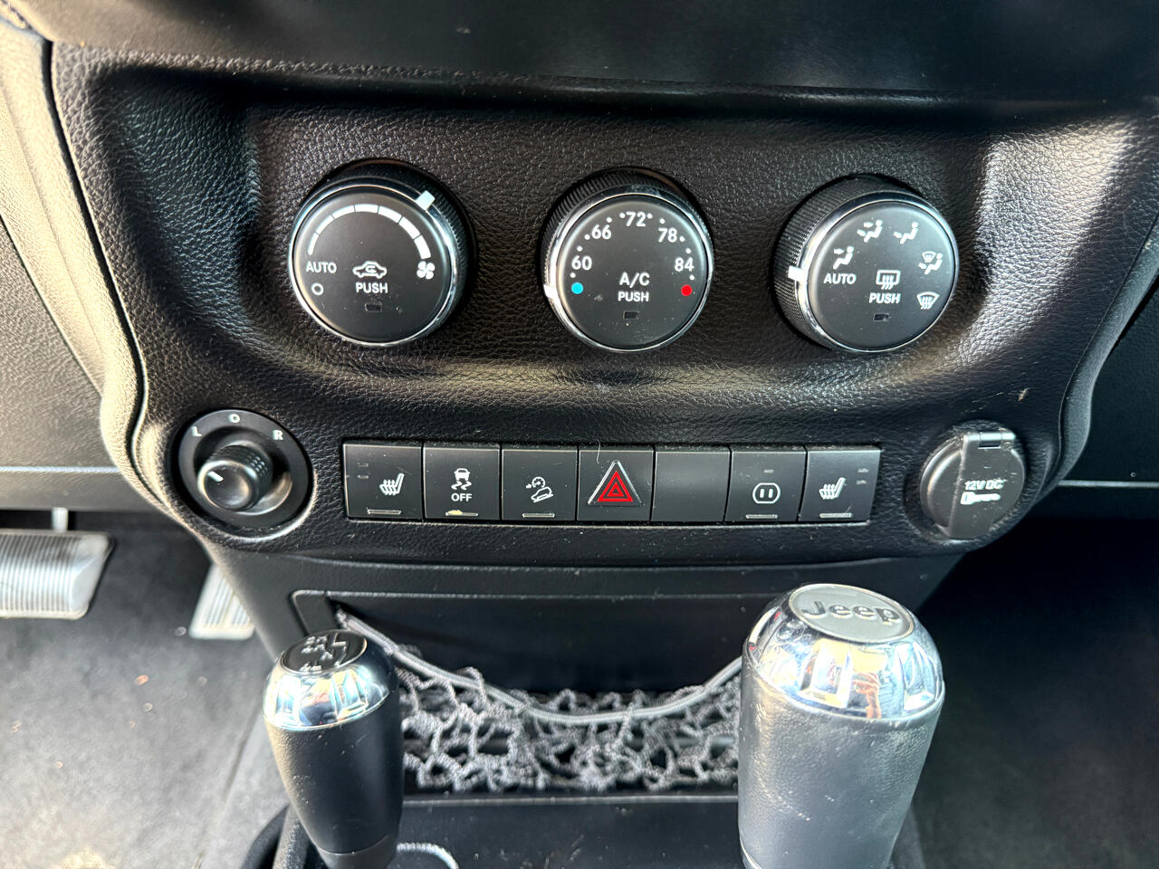 Jeep Wrangler 4WD 2dr Sahara 2012