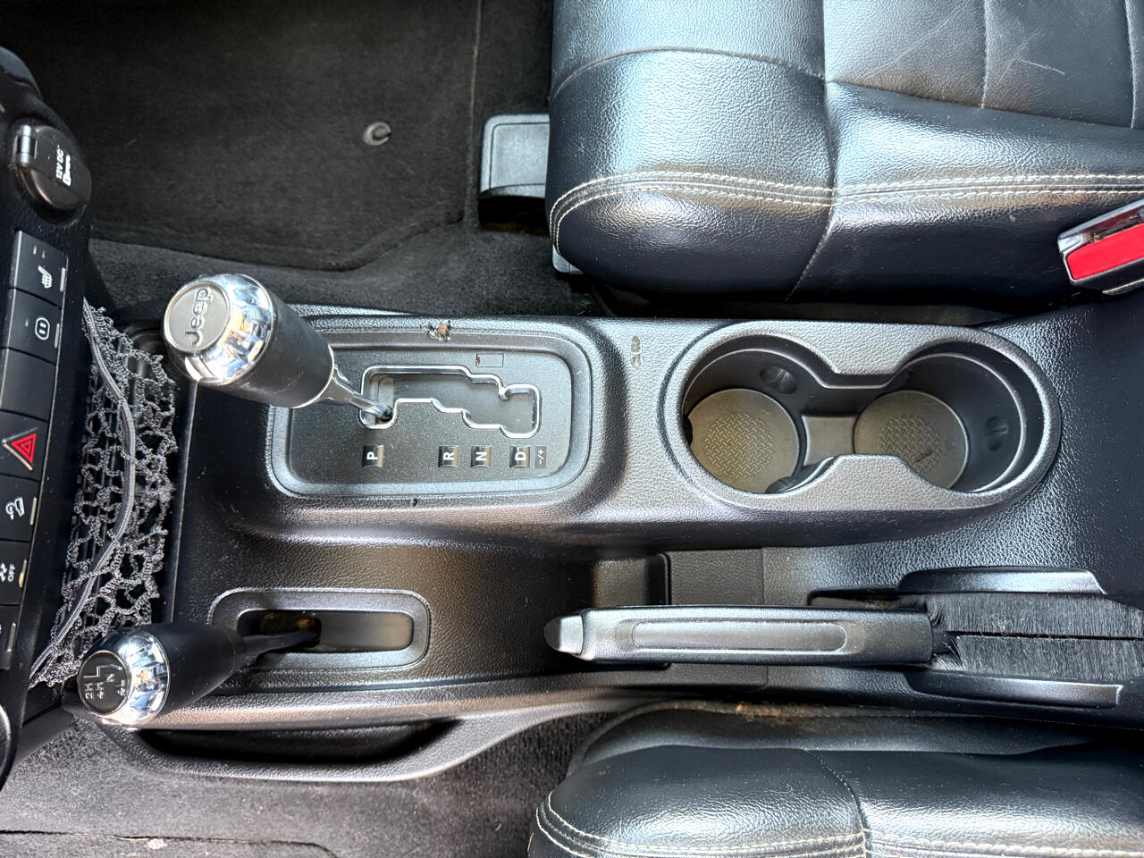 Jeep Wrangler 4WD 2dr Sahara 2012