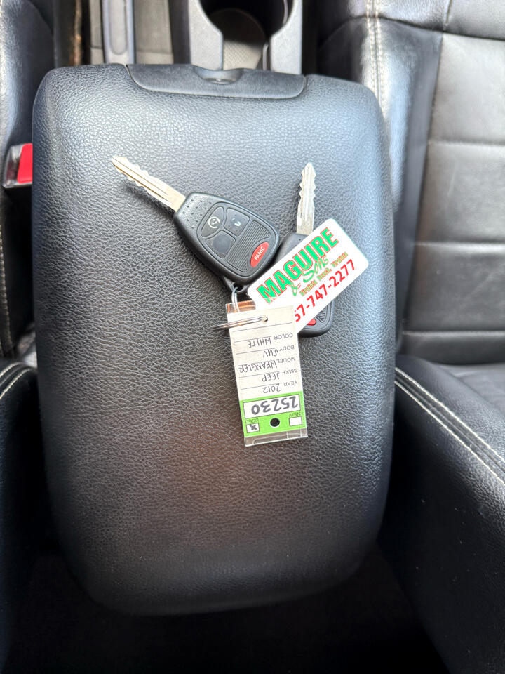 Jeep Wrangler 4WD 2dr Sahara 2012