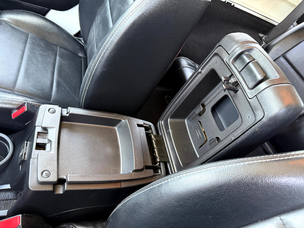 Jeep Wrangler 4WD 2dr Sahara 2012