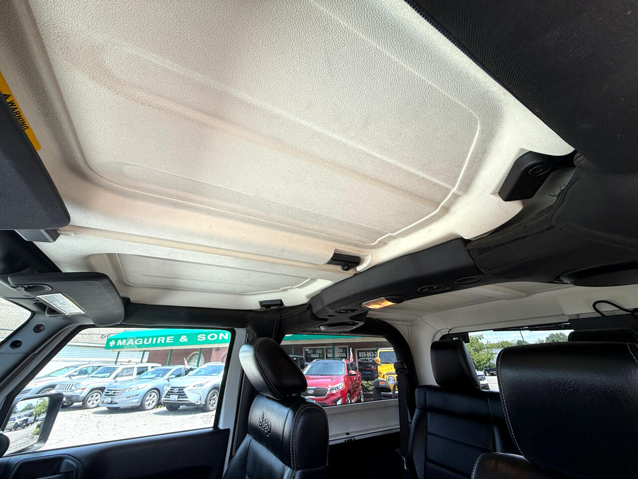 Jeep Wrangler 4WD 2dr Sahara 2012