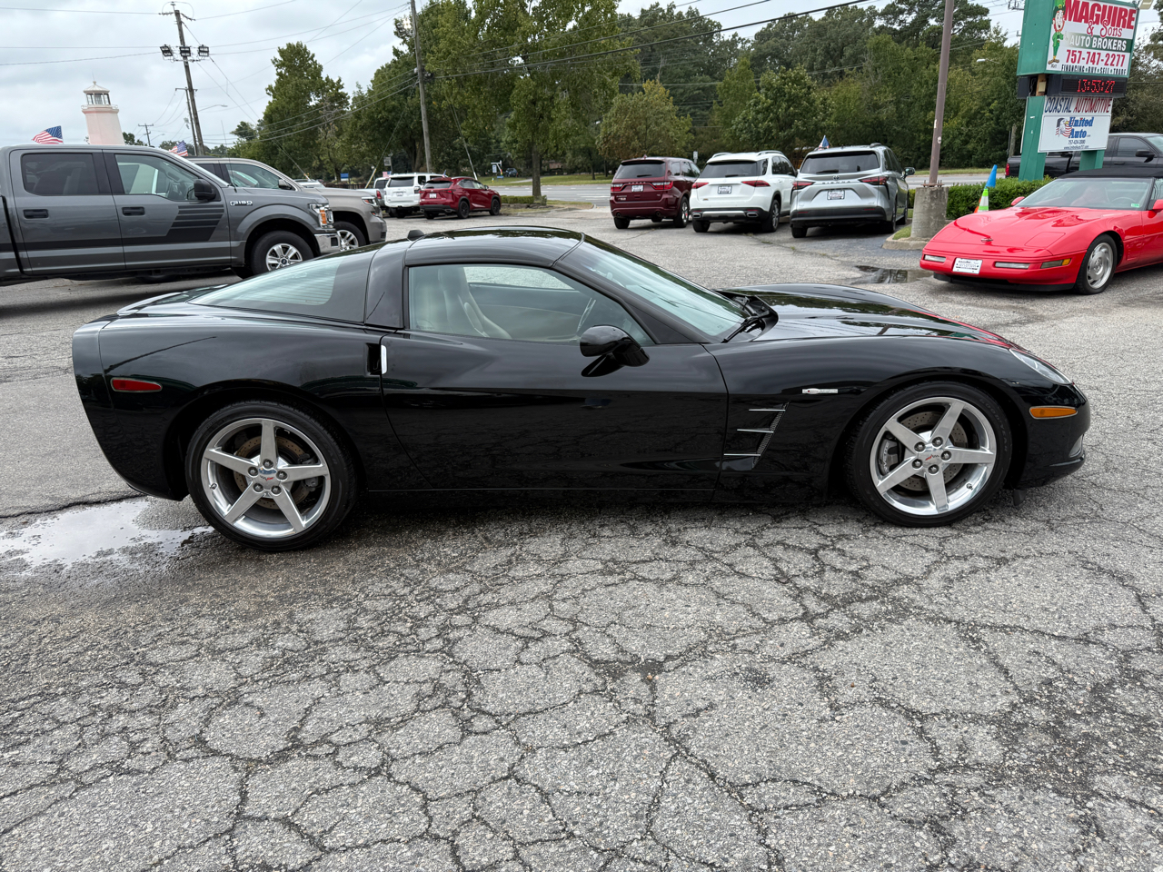 Chevrolet Corvette 2dr Cpe 2005