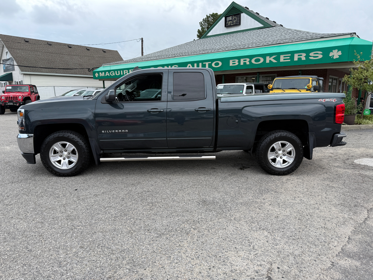Chevrolet Silverado 1500 4WD Double Cab 143.5" LT w/1LT 2017