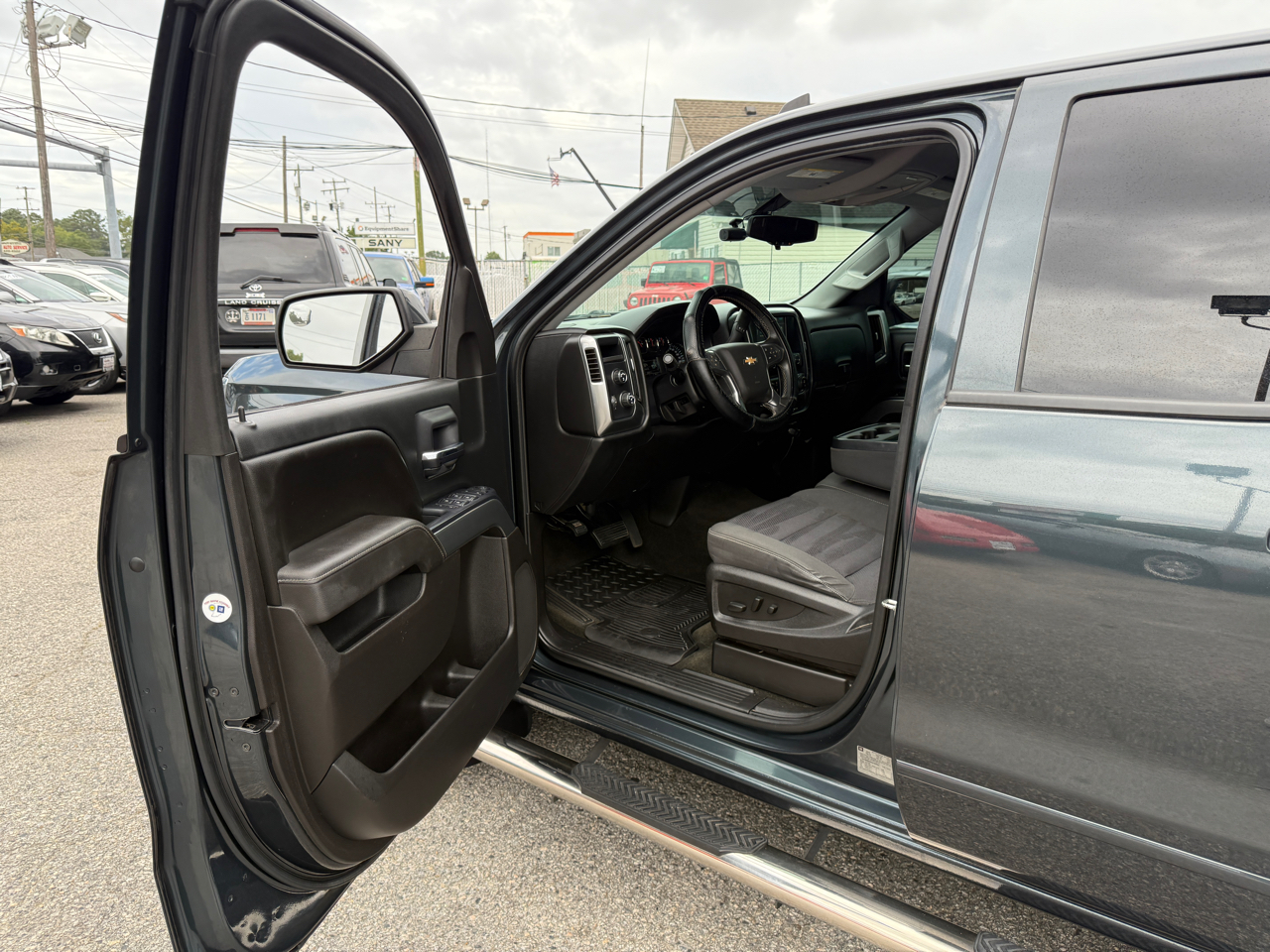 Chevrolet Silverado 1500 4WD Double Cab 143.5" LT w/1LT 2017