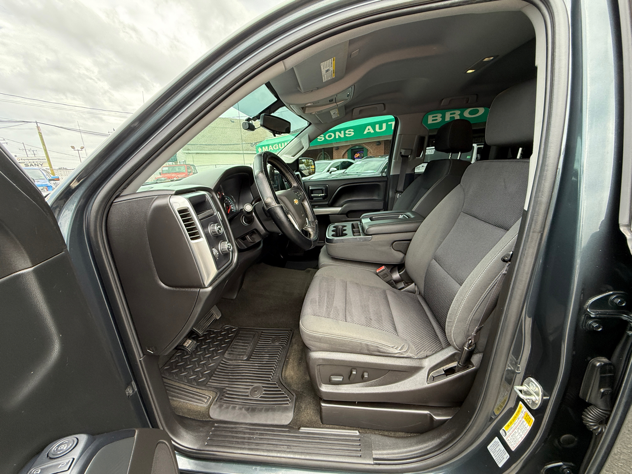 Chevrolet Silverado 1500 4WD Double Cab 143.5" LT w/1LT 2017