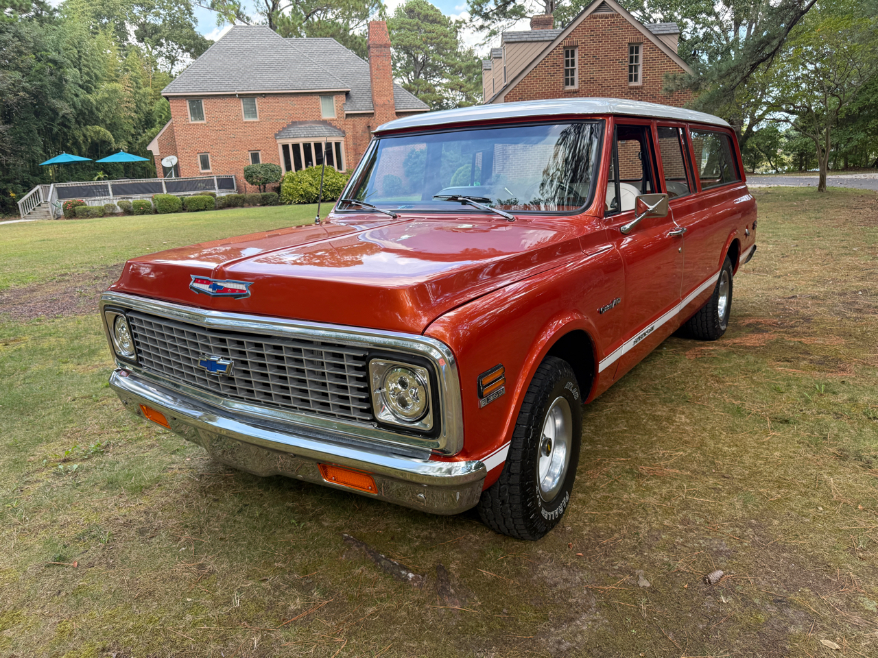 Chevrolet Suburban  1972