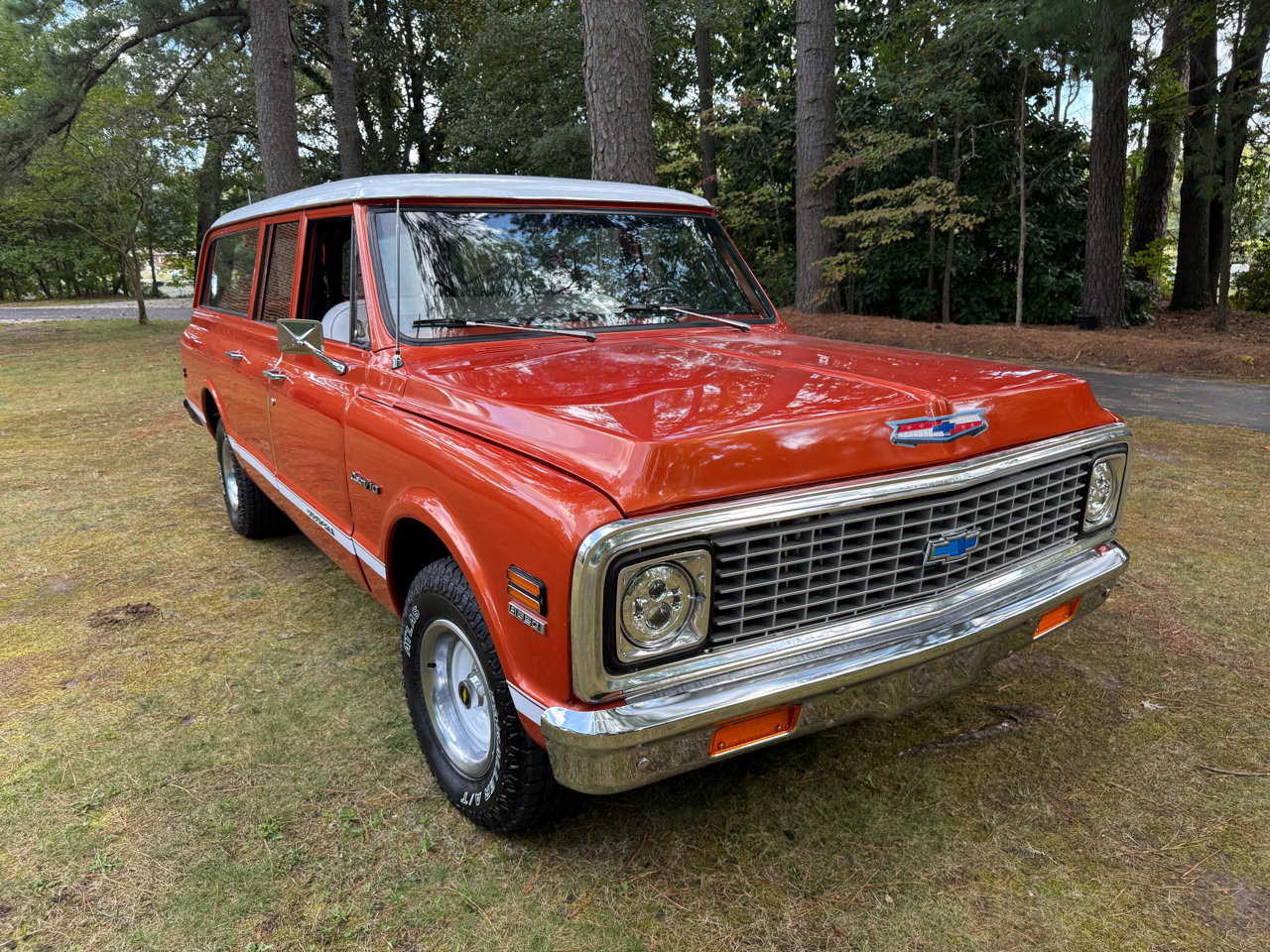 Chevrolet Suburban  1972