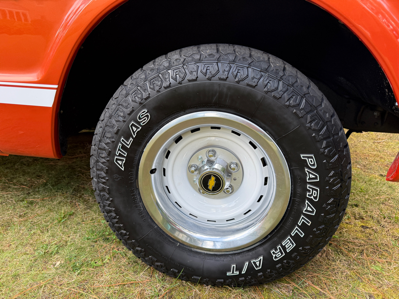 Chevrolet Suburban  1972