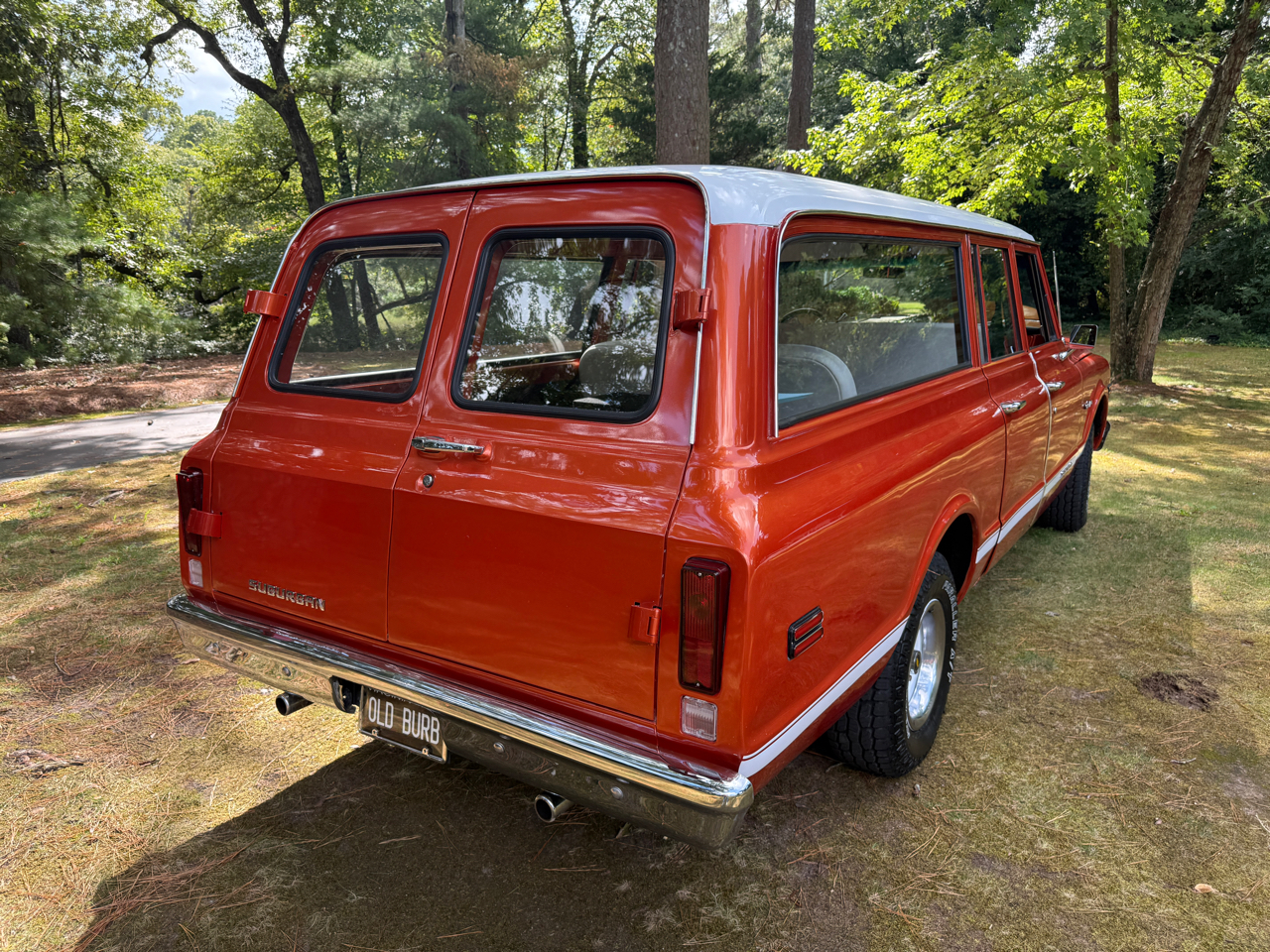 Chevrolet Suburban  1972