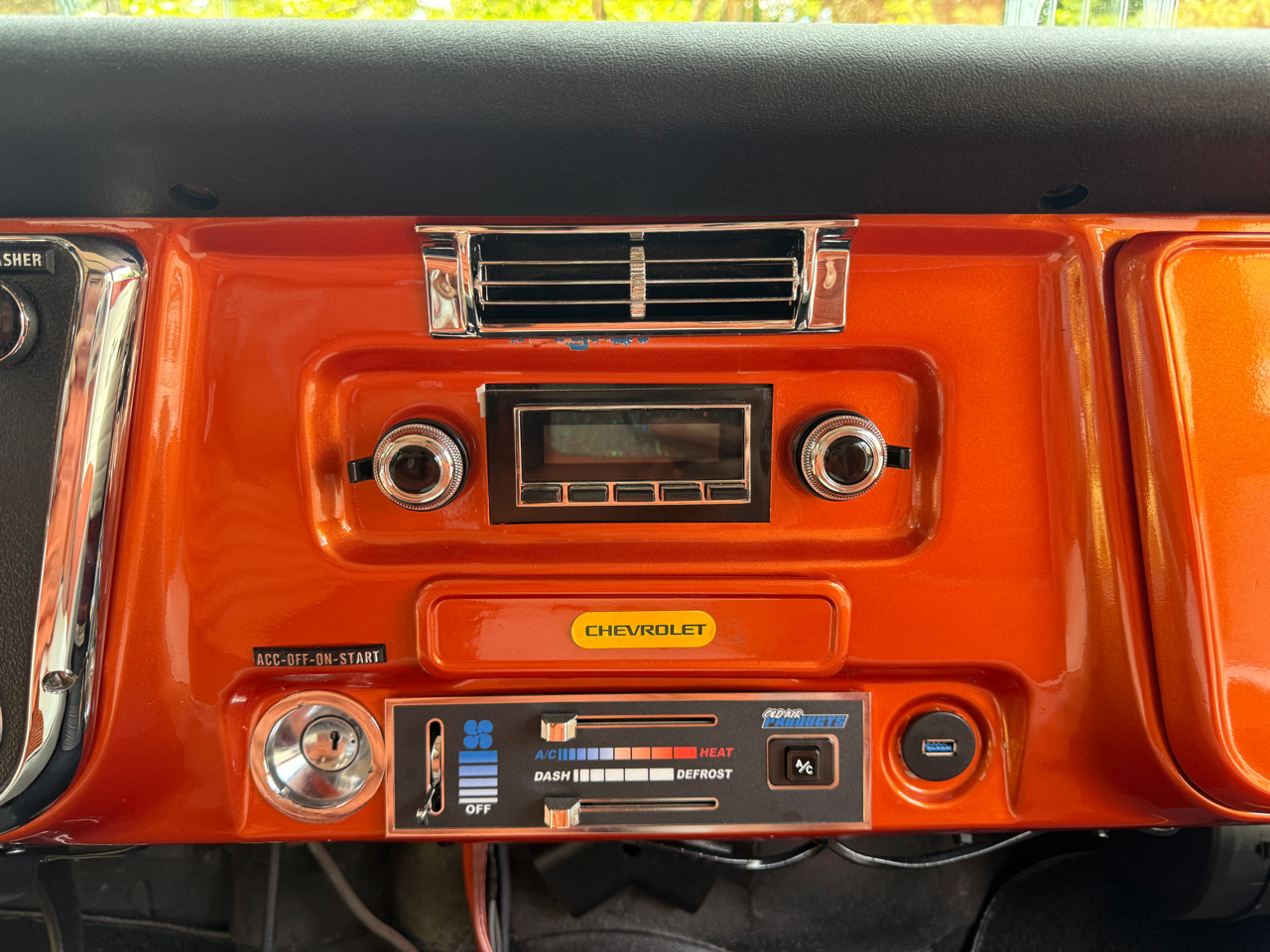 Chevrolet Suburban  1972