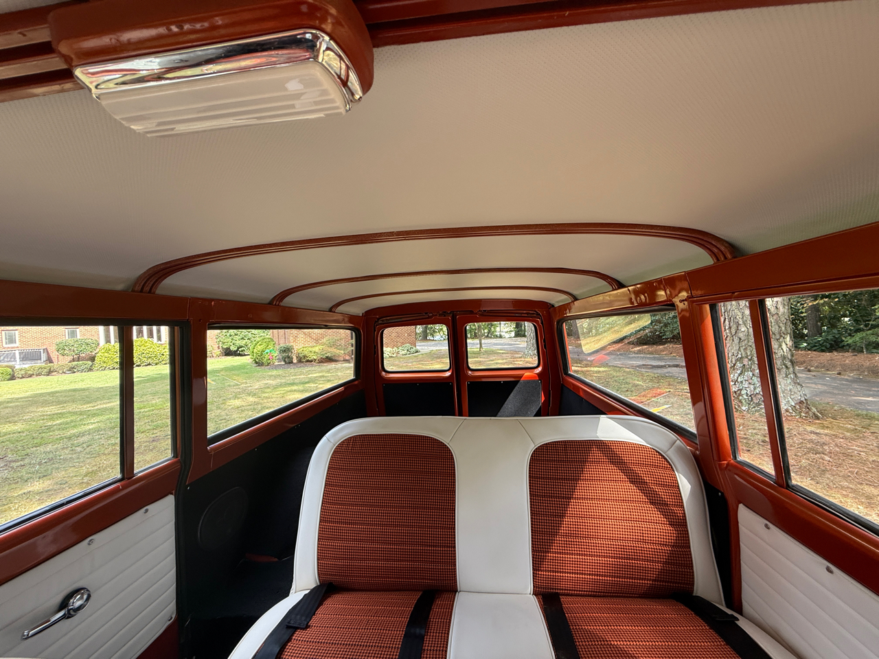 Chevrolet Suburban  1972