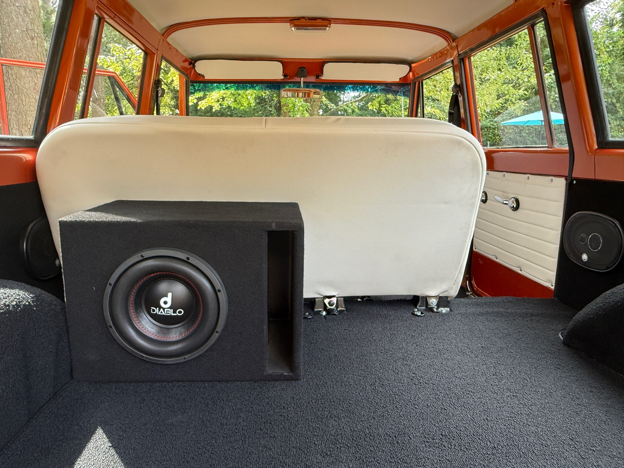 Chevrolet Suburban  1972