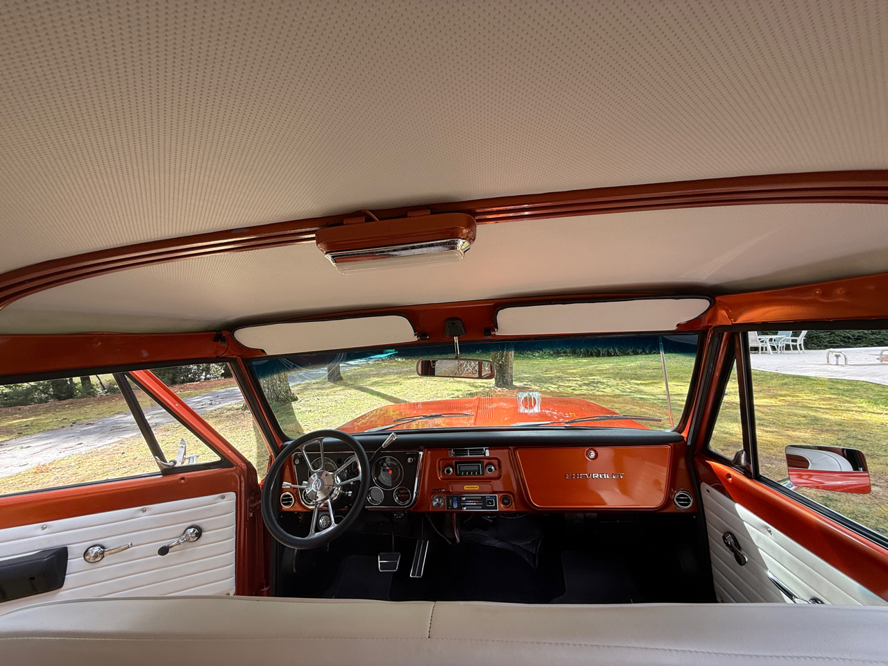 Chevrolet Suburban  1972