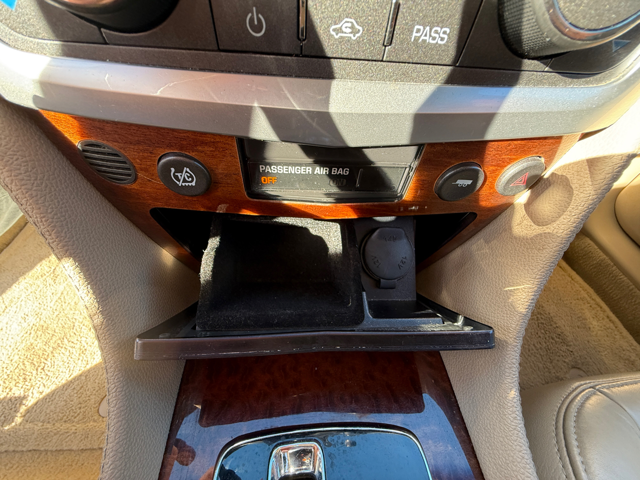 Cadillac SRX AWD 4dr V6 2008
