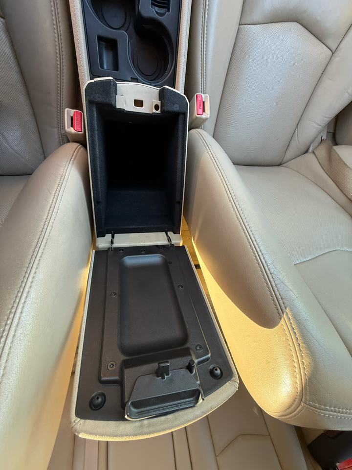 Cadillac SRX AWD 4dr V6 2008