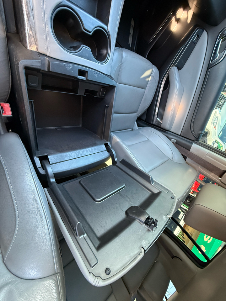 Chevrolet Tahoe 4WD 4dr LT 2017