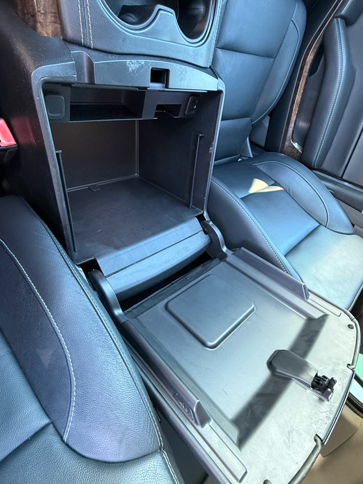 Chevrolet Tahoe 4WD 4dr LT 2019