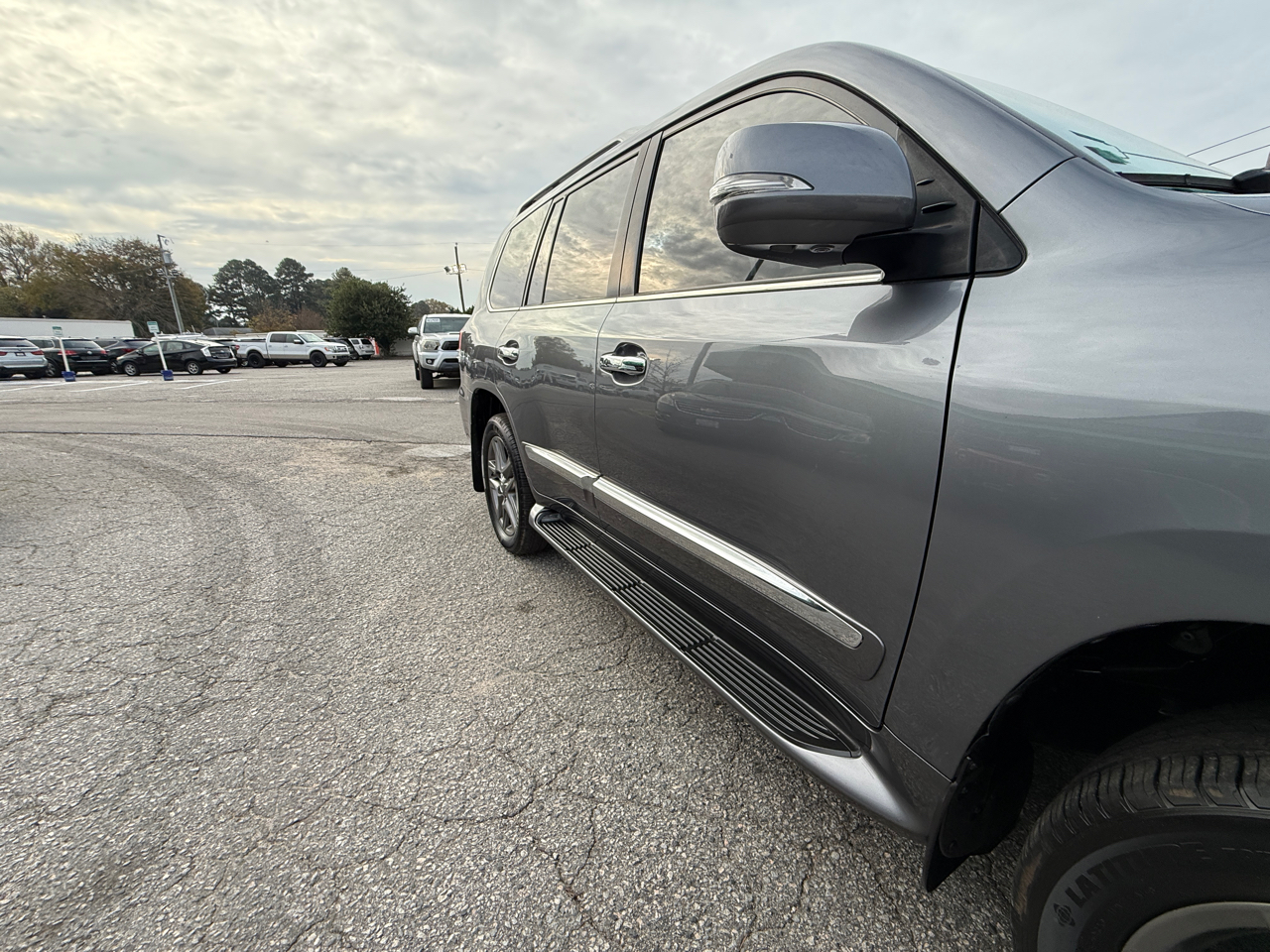 Lexus LX 570 4WD 4dr 2013