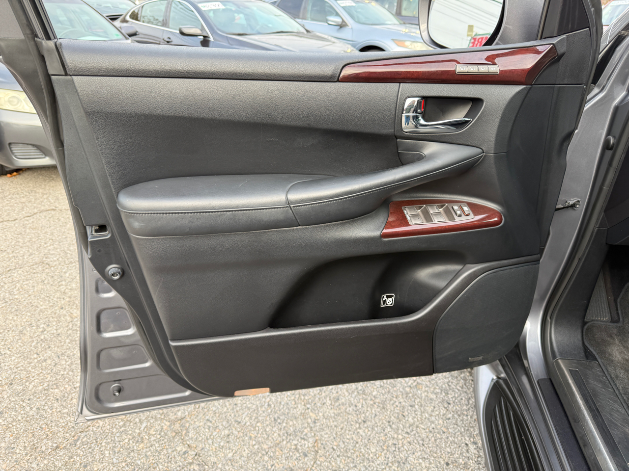 Lexus LX 570 4WD 4dr 2013