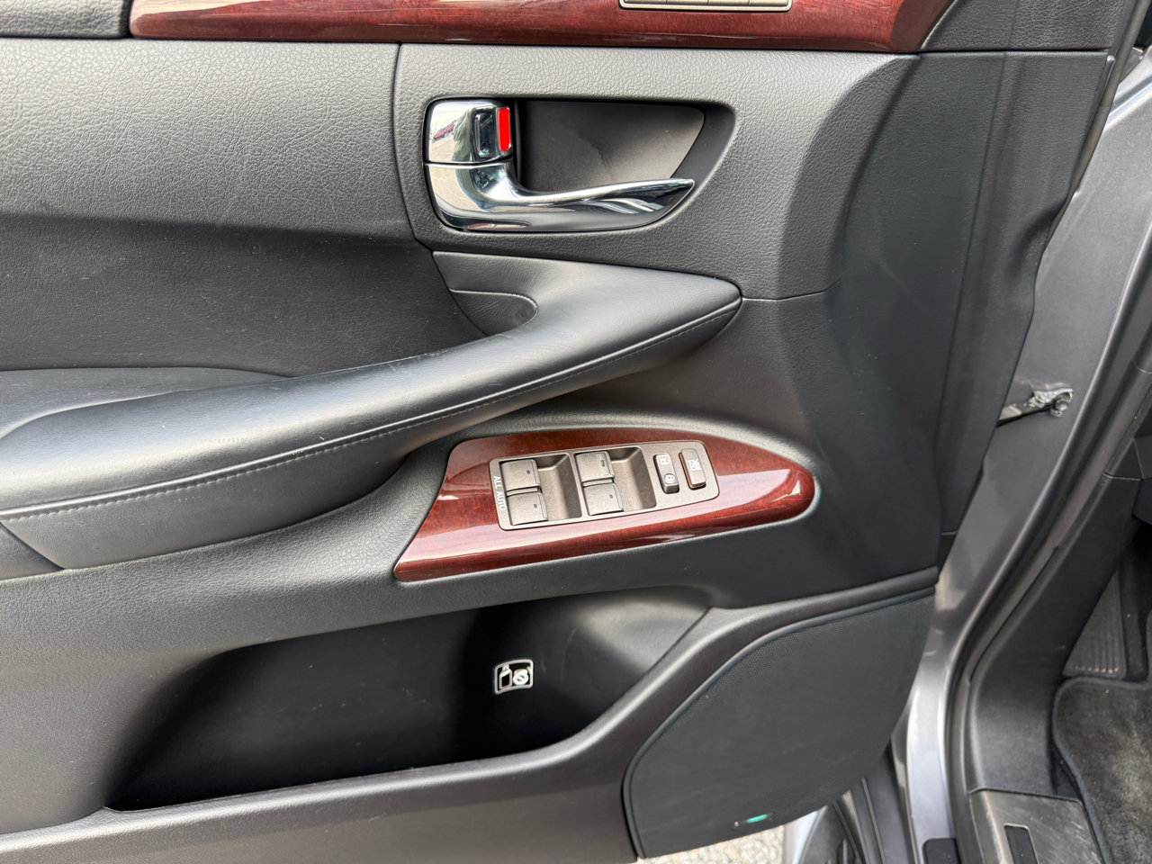 Lexus LX 570 4WD 4dr 2013