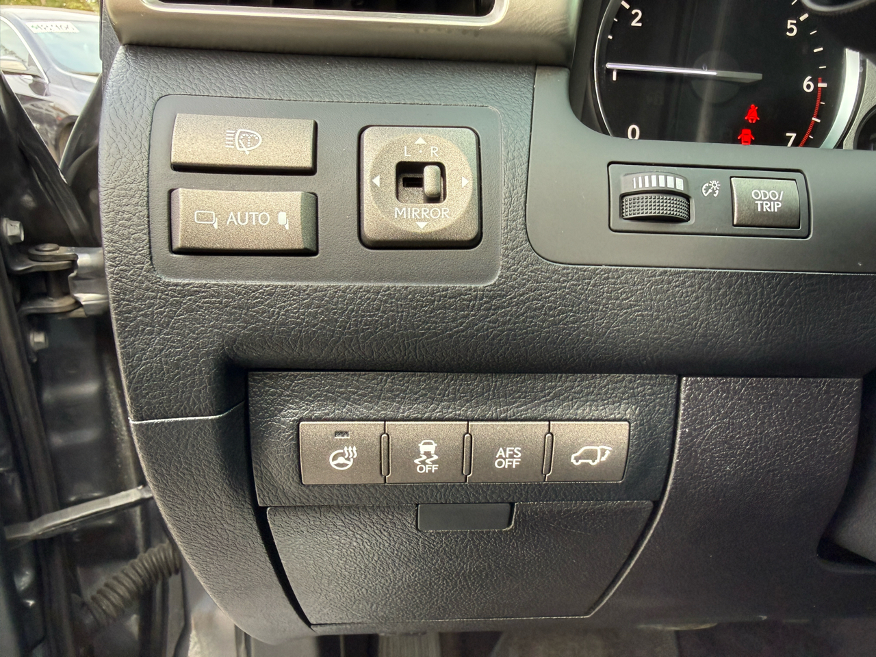 Lexus LX 570 4WD 4dr 2013