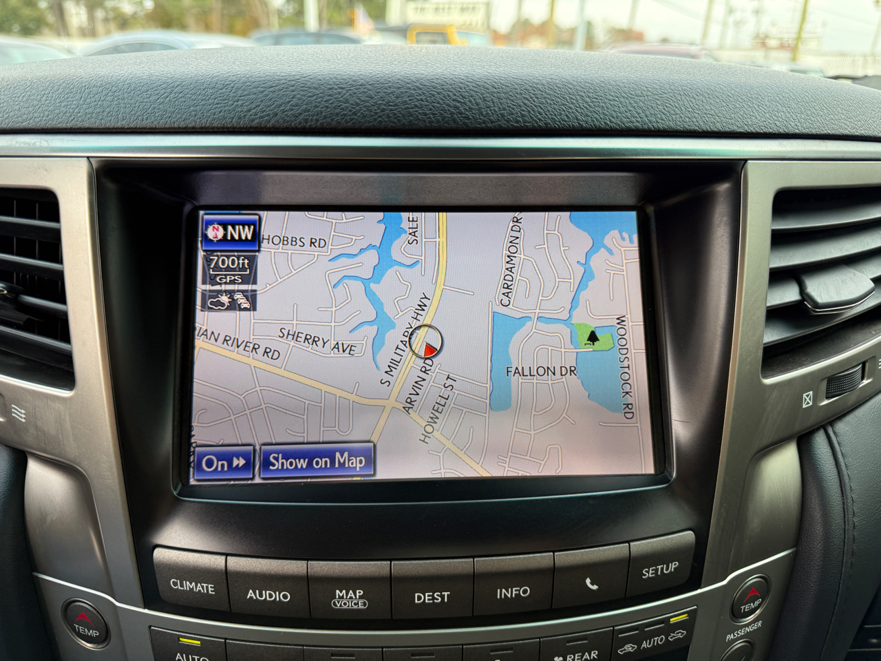 Lexus LX 570 4WD 4dr 2013