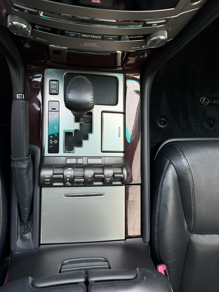 Lexus LX 570 4WD 4dr 2013