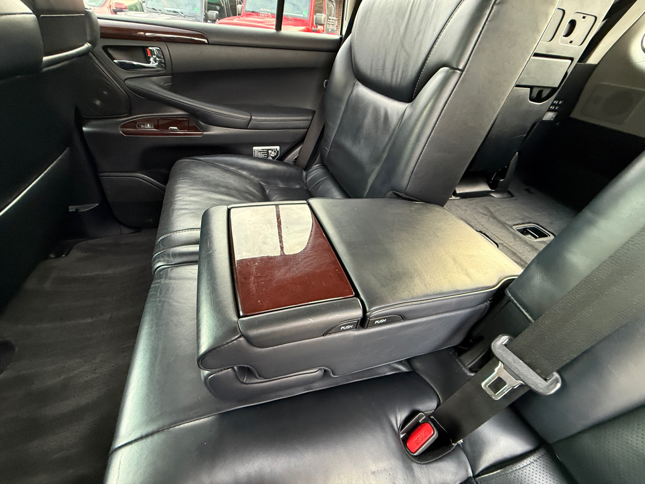 Lexus LX 570 4WD 4dr 2013