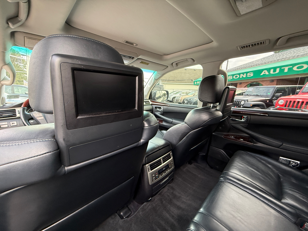 Lexus LX 570 4WD 4dr 2013