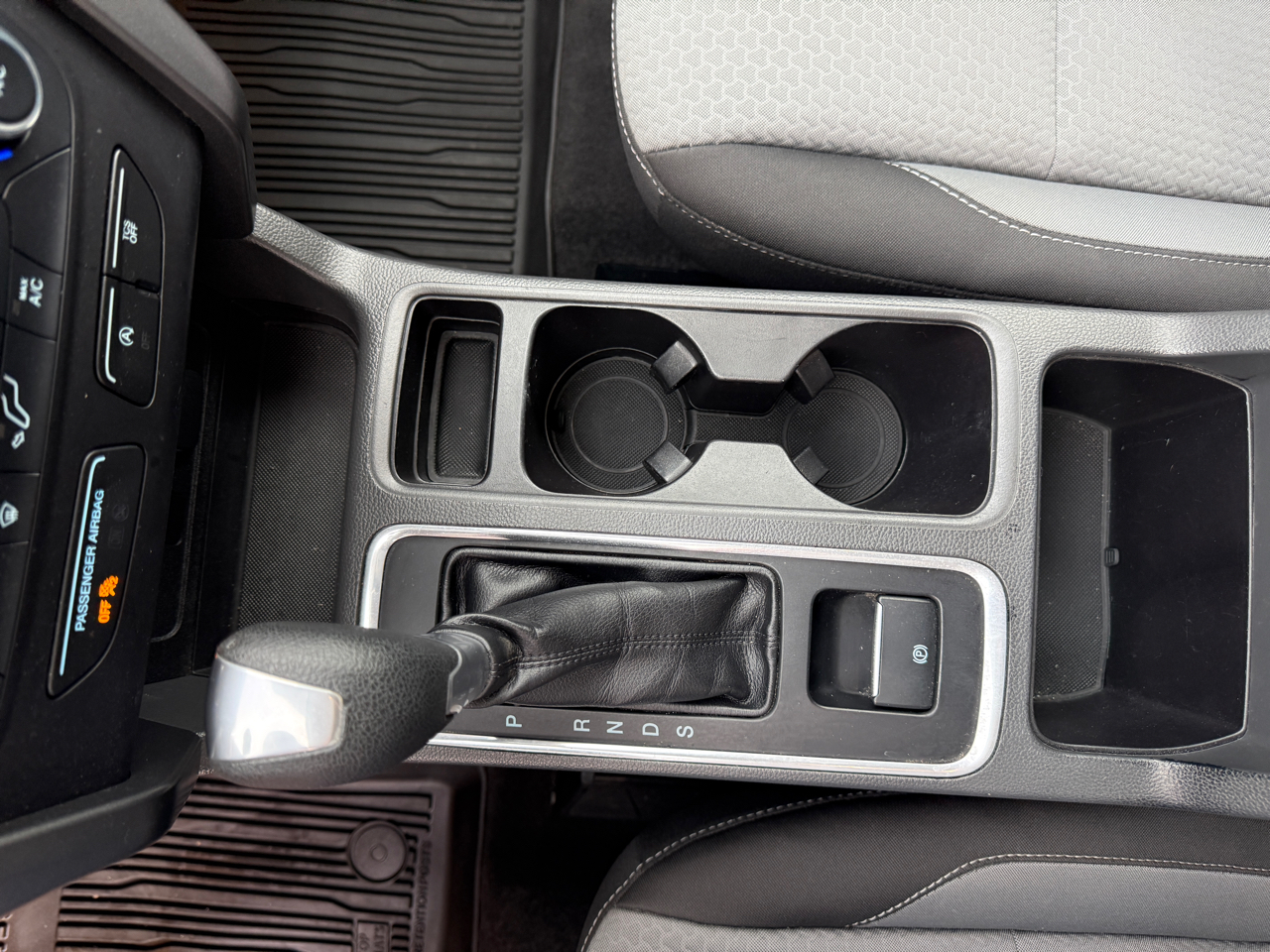 Ford Escape SE FWD 2017