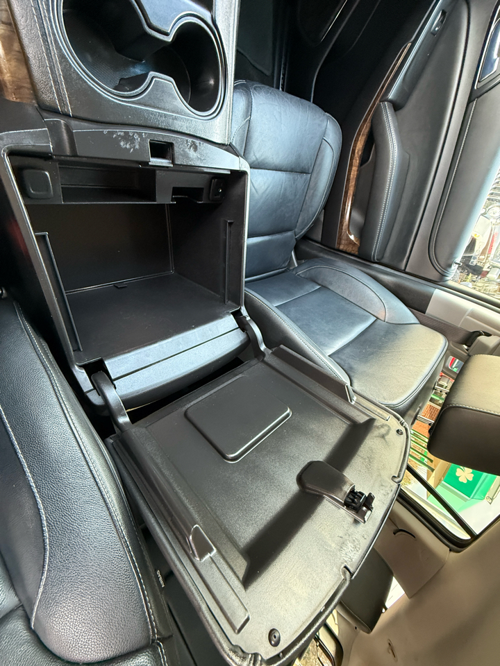 Chevrolet Tahoe 4WD 4dr LT 2017