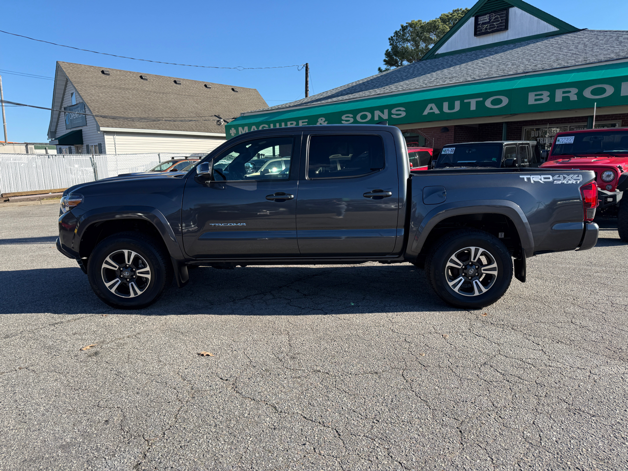 Toyota Tacoma 4WD TRD Sport Double Cab 5' Bed V6 AT (Natl) 2019