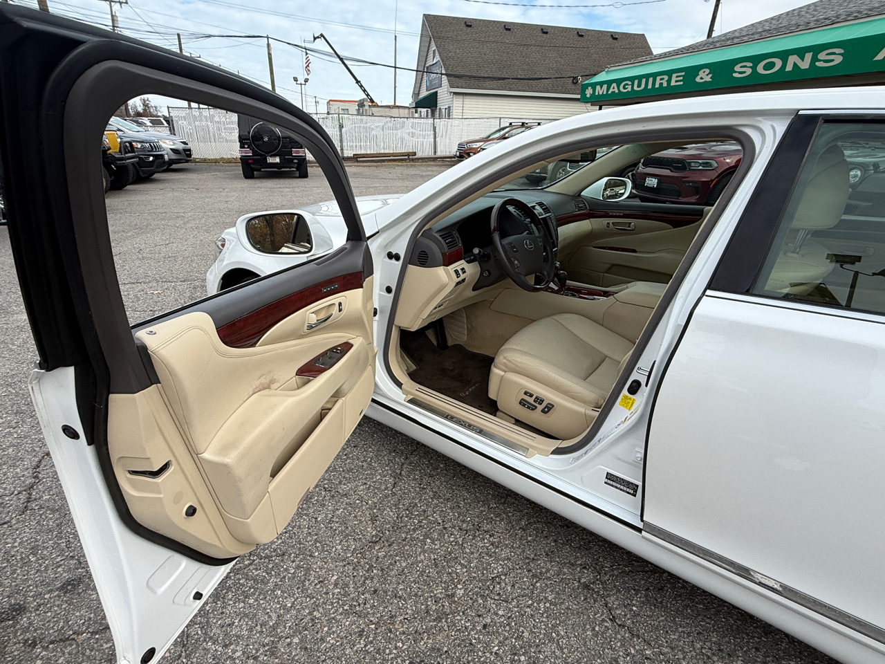 Lexus LS 460 Luxury Sedan AWD 2012