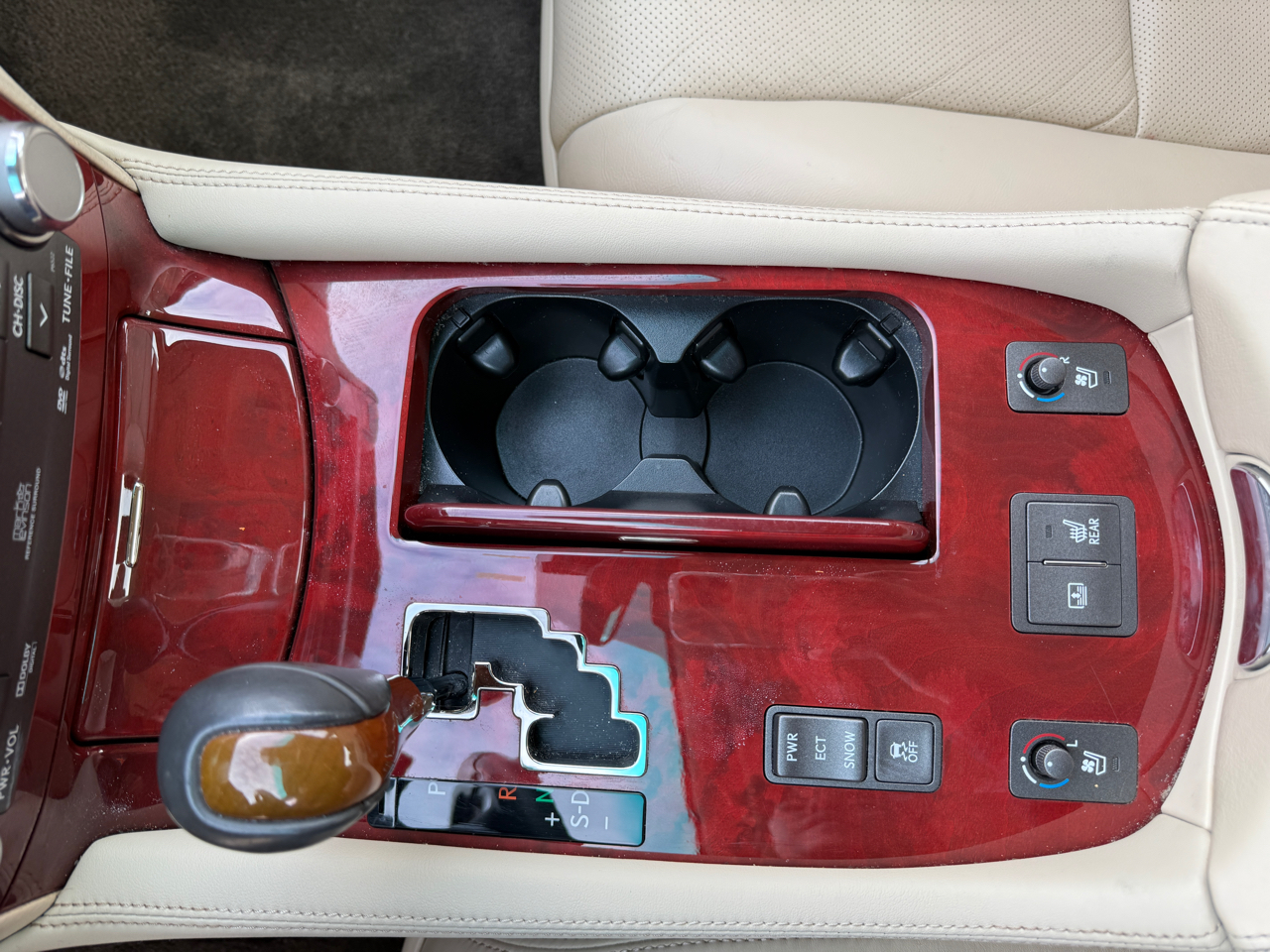 Lexus LS 460 Luxury Sedan AWD 2012