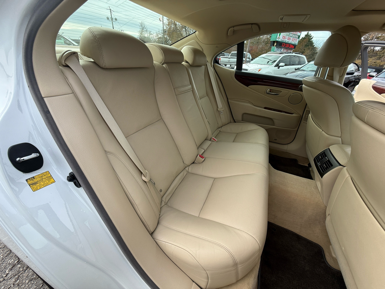 Lexus LS 460 Luxury Sedan AWD 2012