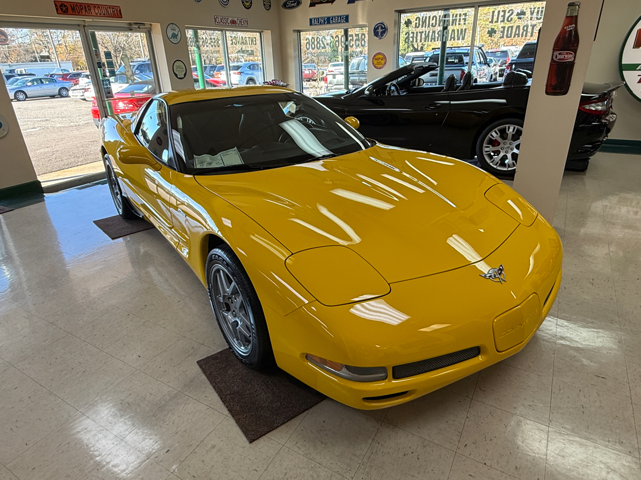 Chevrolet Corvette 2dr Z06 Hardtop 2003