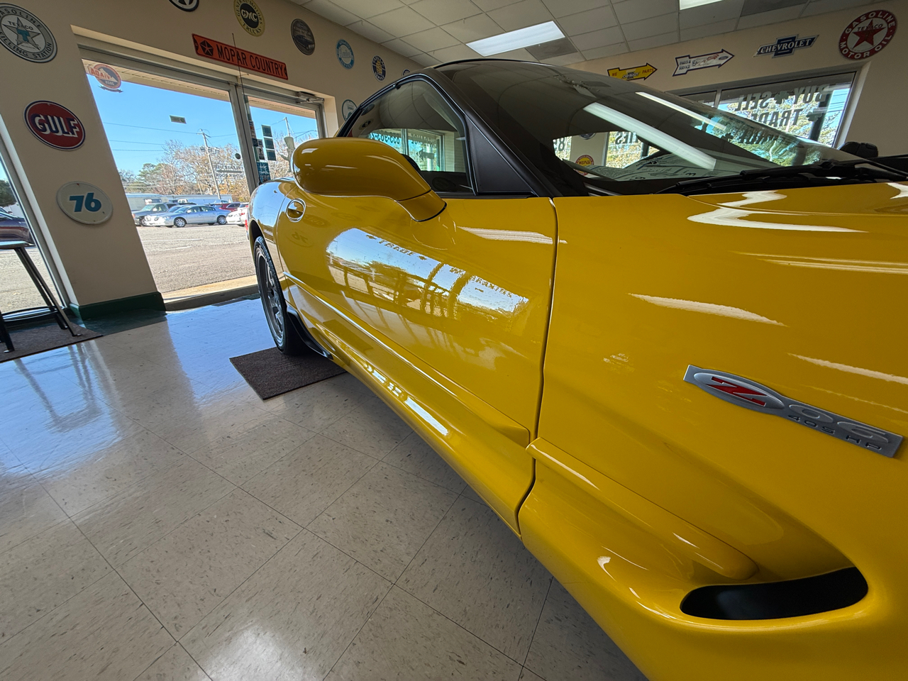 Chevrolet Corvette 2dr Z06 Hardtop 2003