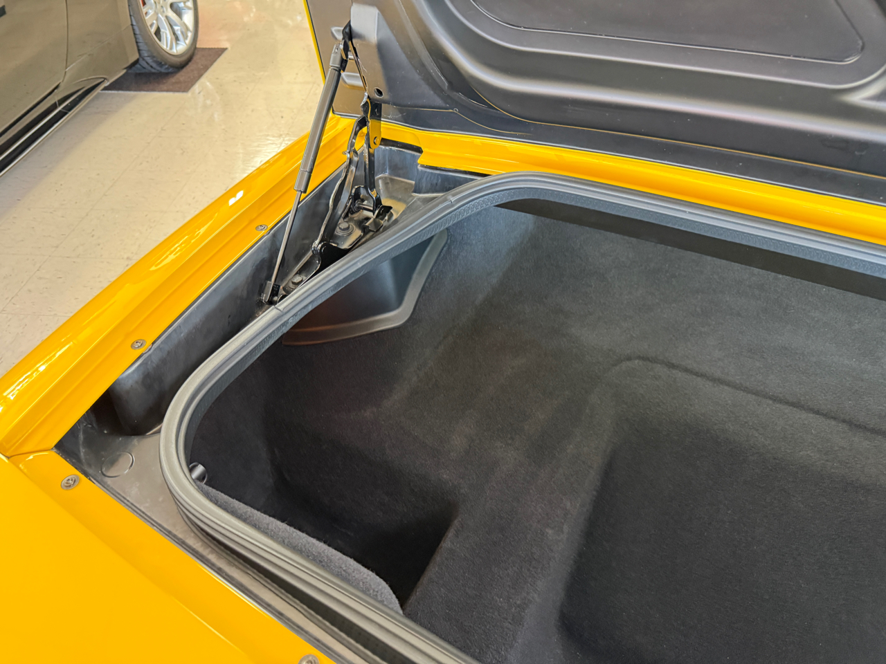 Chevrolet Corvette 2dr Z06 Hardtop 2003