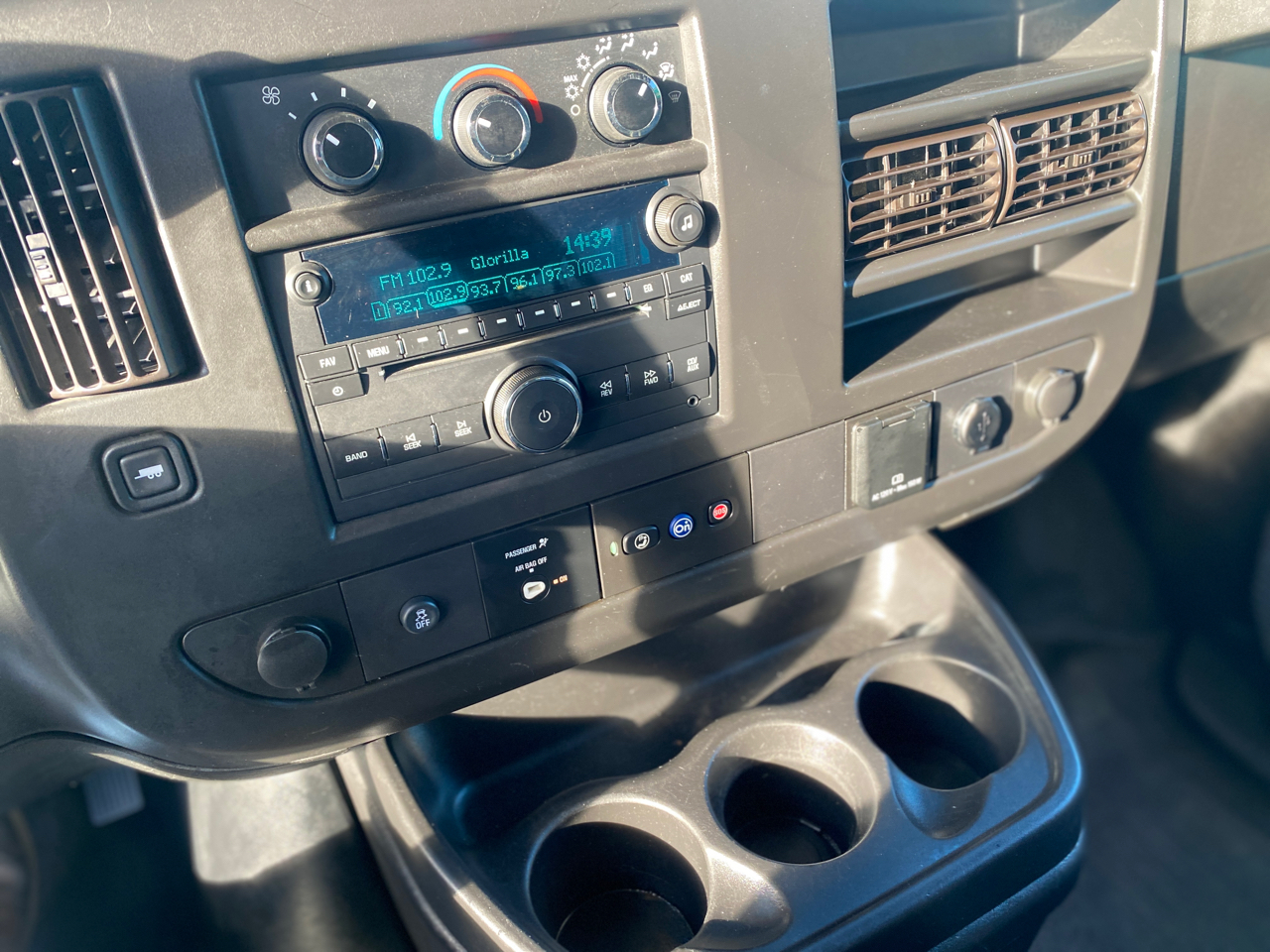 Chevrolet Express Passenger RWD 3500 155" LS 2019