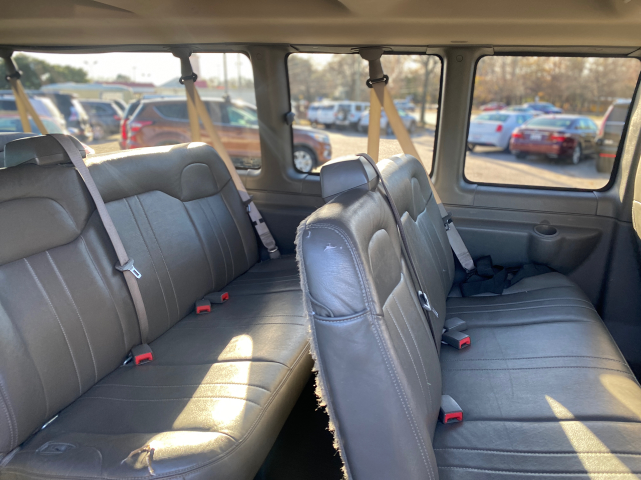 Chevrolet Express Passenger RWD 3500 155" LS 2019
