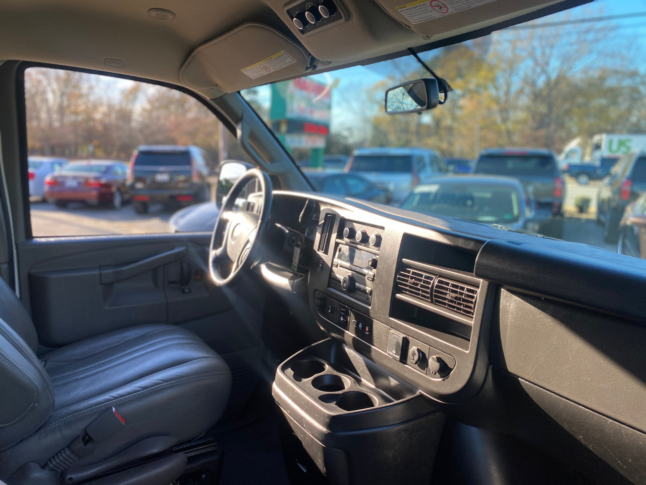 Chevrolet Express Passenger RWD 3500 155" LS 2019