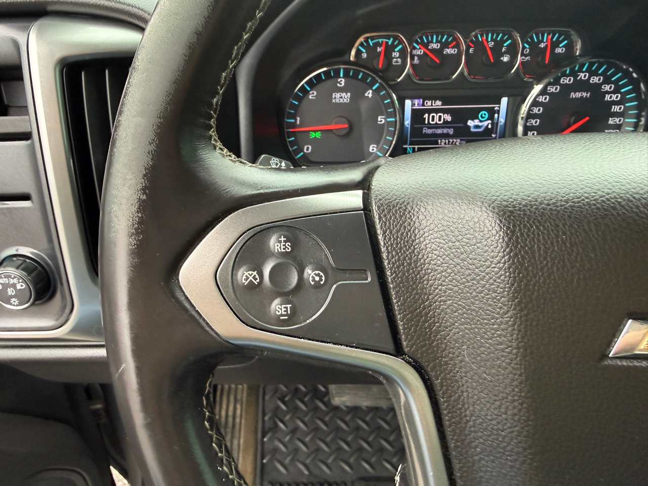 Chevrolet Silverado 1500 2WD Crew Cab 143.5" LT w/1LT 2017