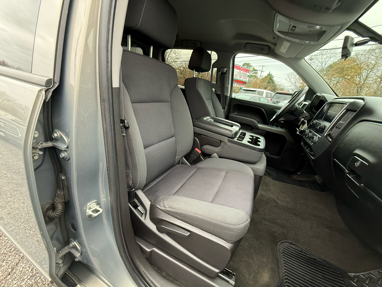 Chevrolet Silverado 1500 2WD Crew Cab 143.5" LT w/1LT 2017