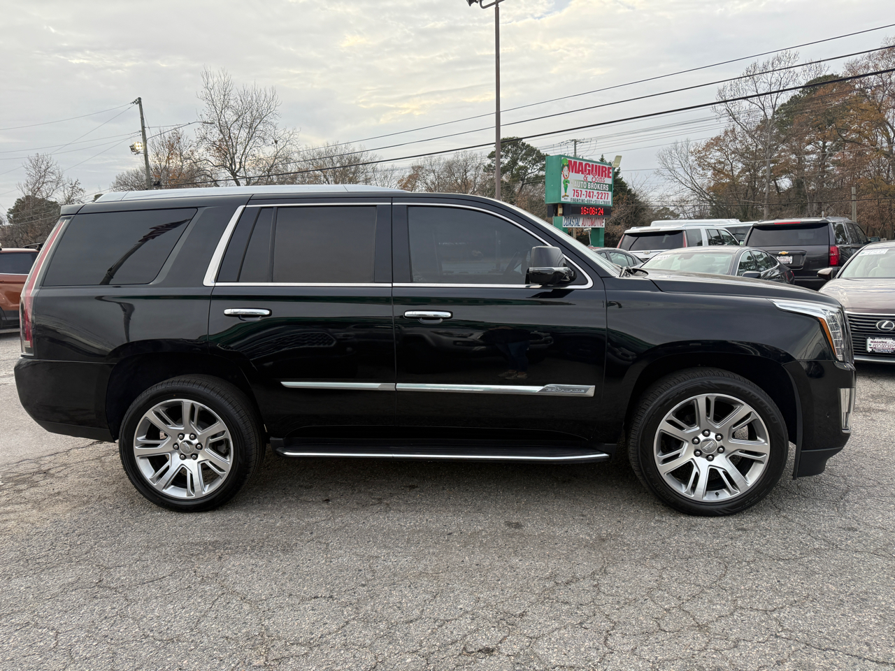 Cadillac Escalade 4WD 4dr Luxury 2019